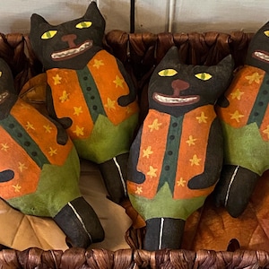 Primitive Cat~  Vintage Style Painted Cat Ornament ~Handmade~Halloween Bowl filler / Ornament ~Home Decor