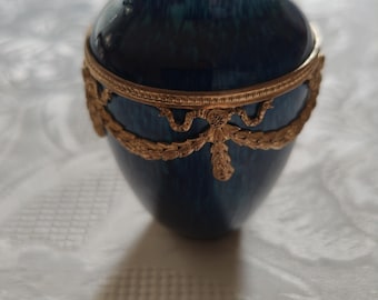 Vaso in miniatura antico di Paul Milet, Sèvres, Francia, circa 1920 – blu cobalto e montatura in bronzo dorato – porcellana francese Art Déco da collezione