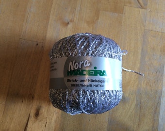 Nora yarn silver