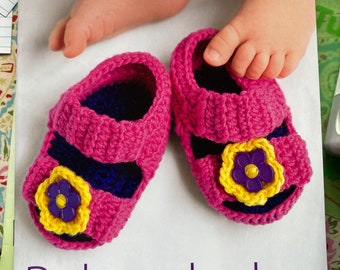 Crochet baby shoes book