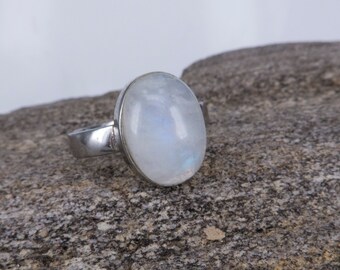 rainbow moonstone ring - natural gemstone ring - statement ring - natural stone jewelry - rainbow moonstone jewelry - healing jewelry