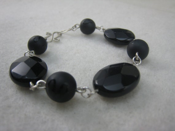 Grueso Facetado Negro Onyx piedras preciosas /& Pendientes de plata esterlina corto