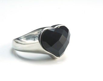 black stone ring - ring with black stone - black onyx jewellery - natural gemstone jewellery - black gemstone jewellery - size 10