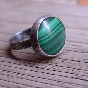 green malachite,bezel set ring,sterling silver ring,gems ring--size 8.25