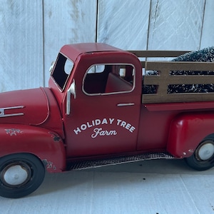 Red Farm Truck,Metal Farm Truck, Red Metal Truck,Personalized Red Truck,Farmhouse Decor, Christmas Truck,Personalized Truck, Decorated Truck