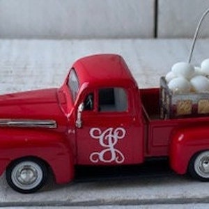 Farmhouse Decor, Truck Decor, Metal Truck, Farmhouse Truck, Red Truck, Metal Farm Truck, Tiered Tray Decor, Red Metal Truck,Red Pickup Truck