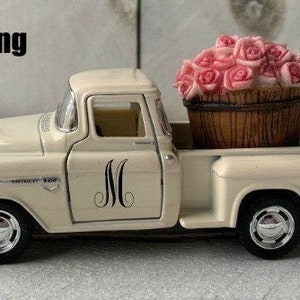 Metal Farm Truck, Personalized Truck, Farmhouse Decor, Tiered Tray Decor,Farmhouse Truck Decor, White Pickup Truck, Flower Truck