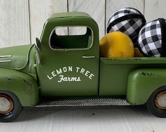Green Farm Truck, Farm Truck, Metal Farm Truck, Green Truck,Personalized Truck,Farmhouse Decor, Easter Truck, Buffalo Check Decor