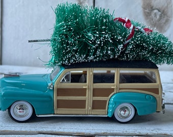 Christmas Tree Car, Christmas Station Wagon,Farmhouse Christmas Decor, Woody Wagon Tree, Christmas Decor,Tiered Tray Decor