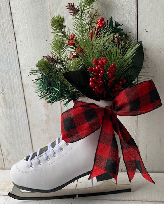 Décorer de vieux patins à glace pour Noël - Je Décore