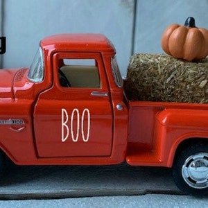Farmhouse Decor, Metal Truck, Farmhouse Fall Decor, Halloween Truck, Pumpkin Truck, Farm Truck Decor,Metal Farm Truck,Fall Truck, Fall Decor
