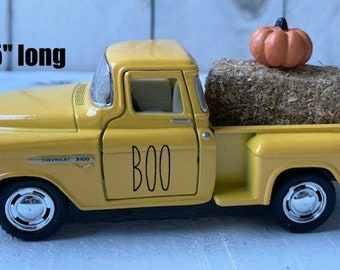 Farmhouse Decor, Metal Truck, Farmhouse Fall Decor, Halloween Truck, Pumpkin Truck, Farm Truck Decor,Metal Farm Truck,Fall Truck, Fall Decor