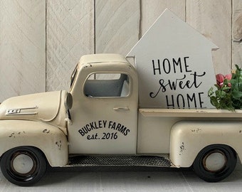 Farmhouse Decor, White Farm Truck, White Truck, Flower Truck, Personalized Truck, Metal Farm Truck, Spring Truck, Farm Truck Centerpiece