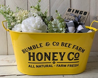 Farmhouse Decor,Farmhouse Planter, Personalized Decor, Farmhouse Tin,Honey Bee Decor, Bee Decor, Fresh Honey, Personalized Tin, Spring Decor