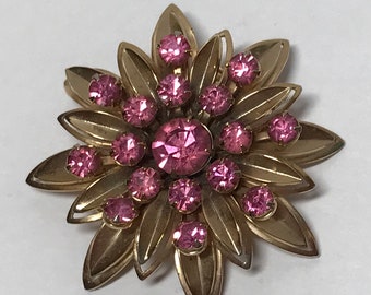 Vintage gold tone pink rhinestone floral brooch / pin