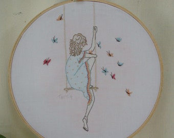 Handgeborduurde meisjesinstructies en patroon. Borduurring kunst. handgeborduurde vlinders. Borduurpatroon.