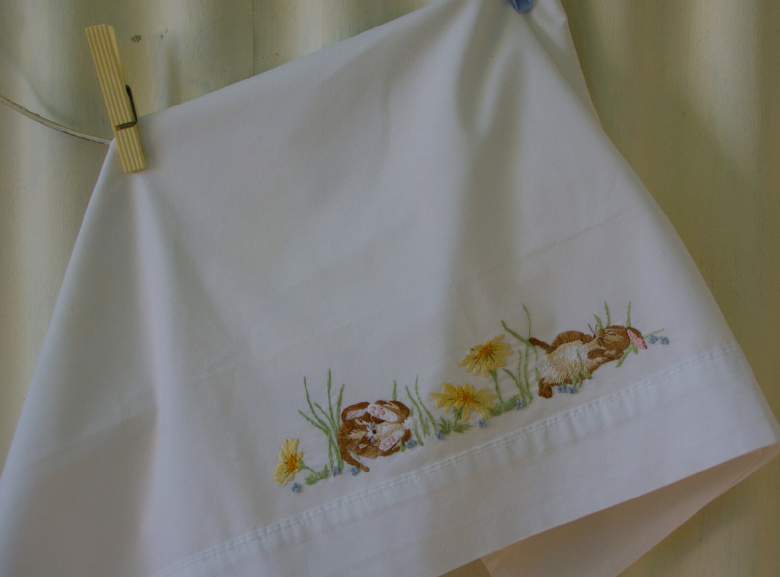 Hand Embroidered Baby Sheet Bunnies PDF Pattern & Needlework