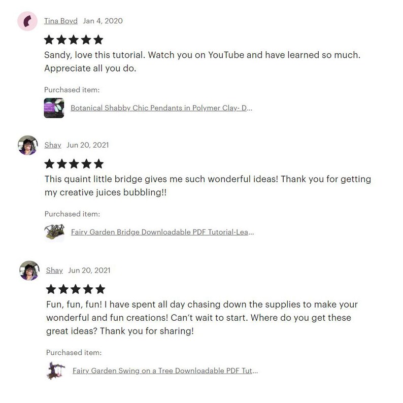 Puede incluir: Tres rese&ntilde;as de clientes de Etsy con cinco estrellas. Las rese&ntilde;as destacan la calidad de los tutoriales PDF descargables para manualidades de jard&iacute;n de hadas. La primera rese&ntilde;a menciona un tutorial para colgantes de arcilla polim&eacute;rica, la segunda para un puente de jard&iacute;n de hadas y la tercera para un columpio de jard&iacute;n de hadas.