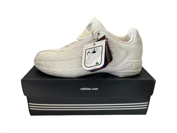 vintage adidas clearview II cheer sneakers womens size 10 deadstock NIB 00s 2003