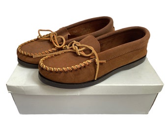 Vintage Minnetonka Hardsole Moccasin Shoes Womens Size NIB