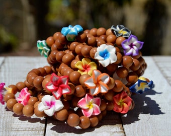 A Piece of Hawaii Plumeria Wooden Beaded Bracelet, Plumeria Bracelet, Aromatic Wooden Beads