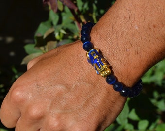 Gorgeous, Faceted Blue Cats Eye Bracelet With Gold Trim Mood