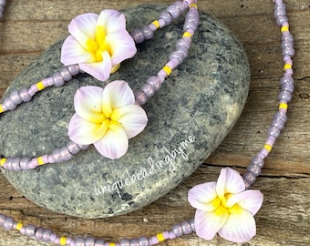 Dainty Lavender and Yellow Beaded Anklet with Plumeria Resin Flower, Plumeria Anklet, Floral Anklet, Lavender Plumeria Anklet, Floral Anklet