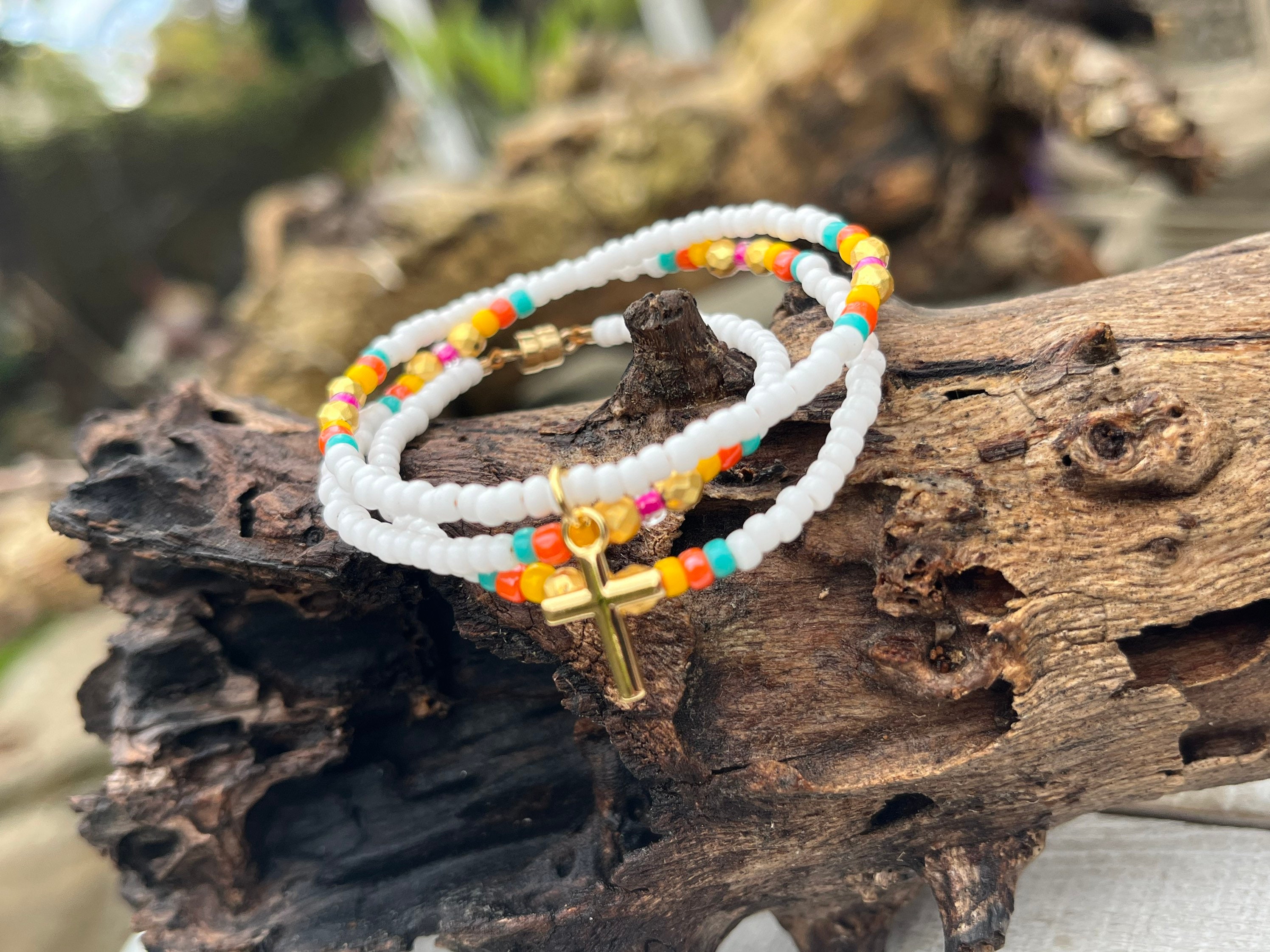 COAI Collana Turchese da Donna con Coralli e Ciondolo Croce in Acciaio Inox Placcato Oro, Collana da Donna Estiva con Perle di Acqua Dolce