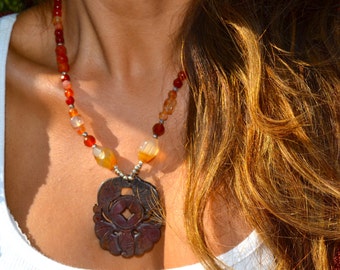 Beautiful Carnelian & Agate Beaded Necklace with Large Brown Carved Pendant