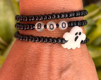Dainty Boo Bracelet, Dainty Halloween Bracelet, Dainty Glow in the Dark Ghost Bracelet, Halloween Jewelry, Ghost Bead Boo Bracelet