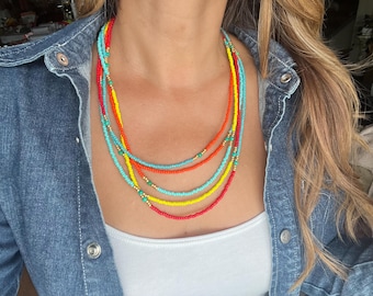 Fünf Strang Perlen Bunte Halskette, Einzigartige Multi Strang Halskette, Bunte Perlen Halskette, Helle Farbe inspiriert Halskette