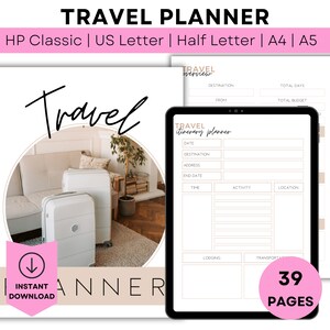 Könnte beinhalten: Ein Reiseplaner mit dem Titel "TRAVEL PLANNER" in schwarzer Schrift. Das Bild zeigt ein digitales Tablet mit einem Reiseplaner und einen gedruckten Planer mit einem Foto von Gepäck. Der Text "INSTANT DOWNLOAD" ist ebenfalls sichtbar.