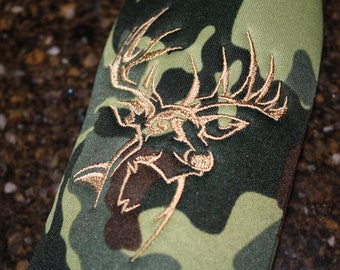 Deer Silhouette Embroidered Bottle Wrap with Zipper in Camo with Personalization