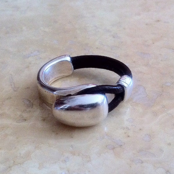 Ring leather, Ring for men, Ring for women, leather silver ring, gift for him, black ring, hook ring, Valentine's Day, Mother’s Day gift