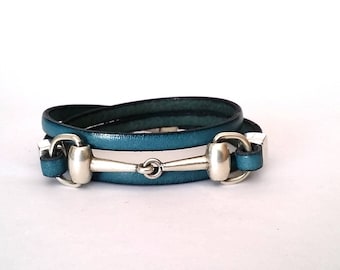 Snaffle Bit Leather Bracelet, Equestrian Jewelry, horse lovers Gift