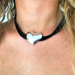 heart choker, heart pendant necklace, leather choker, women choker necklace, silver heart, boho jewelry, gift for her, bohemian choker,
