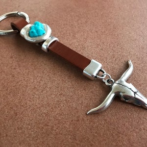 Buffalo Skull Leder Schlüsselanhänger mit Türkis Stein Taschenverzierung