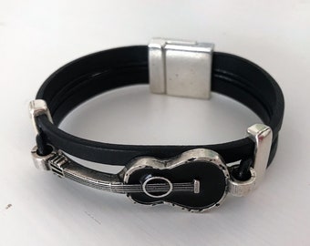 Pulsera de música, Pulsera de cuero, Pulsera de puño, Pulsera de guitarra, Pulsera de hombre, regalo para guitarrista, regalo de novio, regalo para él