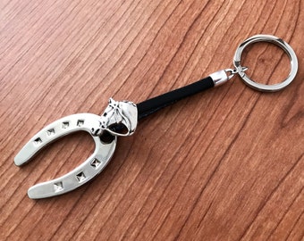 Horse keychain, Keychain leather, key chain for men, equestrian keychain, horseshoe, gift for horse lovers, silver leather ,Valentine’s Day
