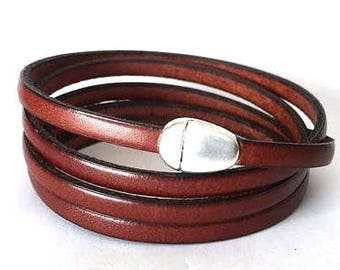 Bracciale da uomo in pelle avvolgente, chiusura magnetica argentata, gioiello semplice