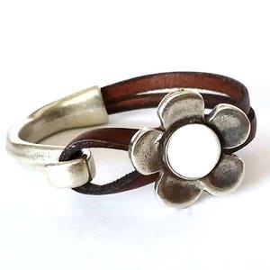 Daisy flower bracelet, Women bracelet, leather bracelet, flower bracelet, gift for women, enamel bracelet, gift for her ,Valentine’s Day