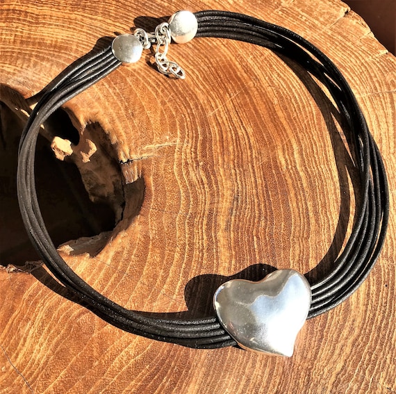 Silver heart 2024 choker necklace