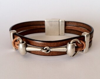 Pulsera de cuero con bocado de filete, joyería ecuestre bañada en plata, regalo para amantes de los caballos, pulsera para hombre