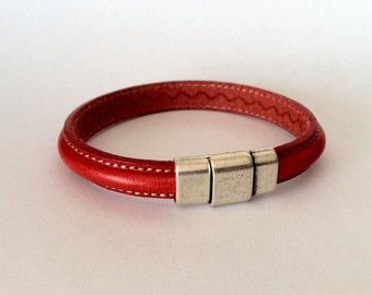 Mens leather Bracelet, red bracelet, boyfriend ship, minimalist bracelet, simple bracelet, gift for men ,Valentine’s Day, Valentine's Day
