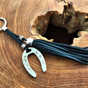 Horse Shoe Key Ring, horse shoe charm, horse shoe pendant,  Horsey Gift, Horse Shoes, equestrian keychain, gift for horse lovers