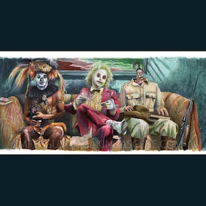 Puede incluir: Pintura a la acuarela de tres personajes de la pel&iacute;cula Beetlejuice, sentados en un sof&aacute; estampado. Los personajes est&aacute;n disfrazados, uno con un tocado tribal, otro con un traje rojo y el tercero con un atuendo caqui. Un rifle se apoya en el sof&aacute;.