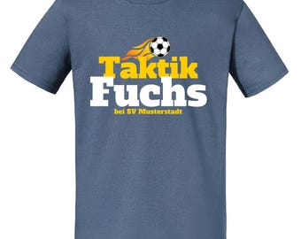 Taktik Fuchs – personalisierbares Fußball T-Shirt mit Vereinsname, Erwachsene S–XXL
