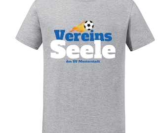 Vereins Seele – personalisierbares Fußball T-Shirt mit Vereinsname, Erwachsene S–XXL