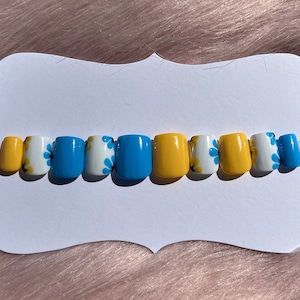 Custom yellow and blue flower spring short square press-on Nails! Made to order.