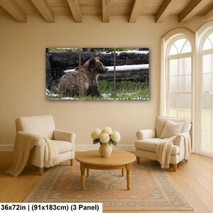 Yellowstone grizzlybjörnsprofil i sommarsnö fotografitryck 36x72 inch (3 panel)